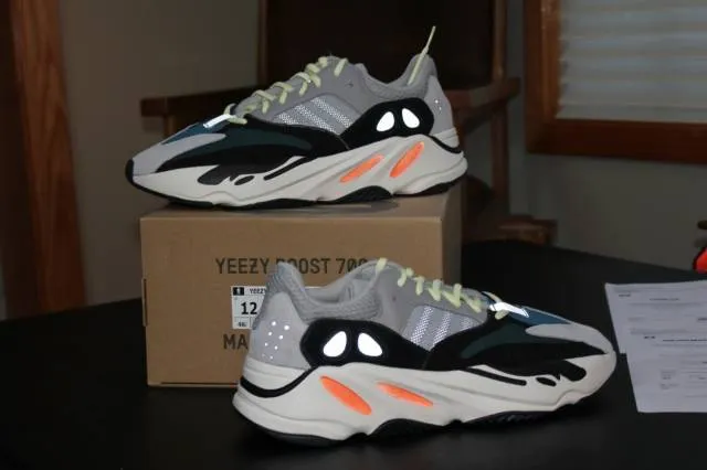 Adidas yeezy boost 700 v1 wave runner 2017 solid grey b75571 sz 12deadstock