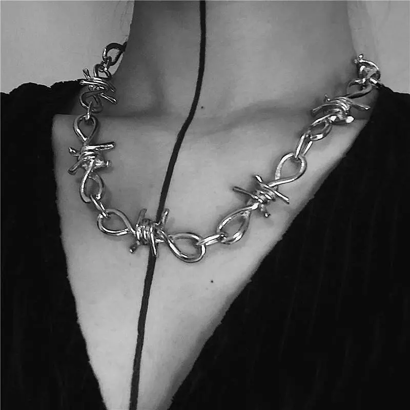 Iron Thorns Necklace+Bracelet Set