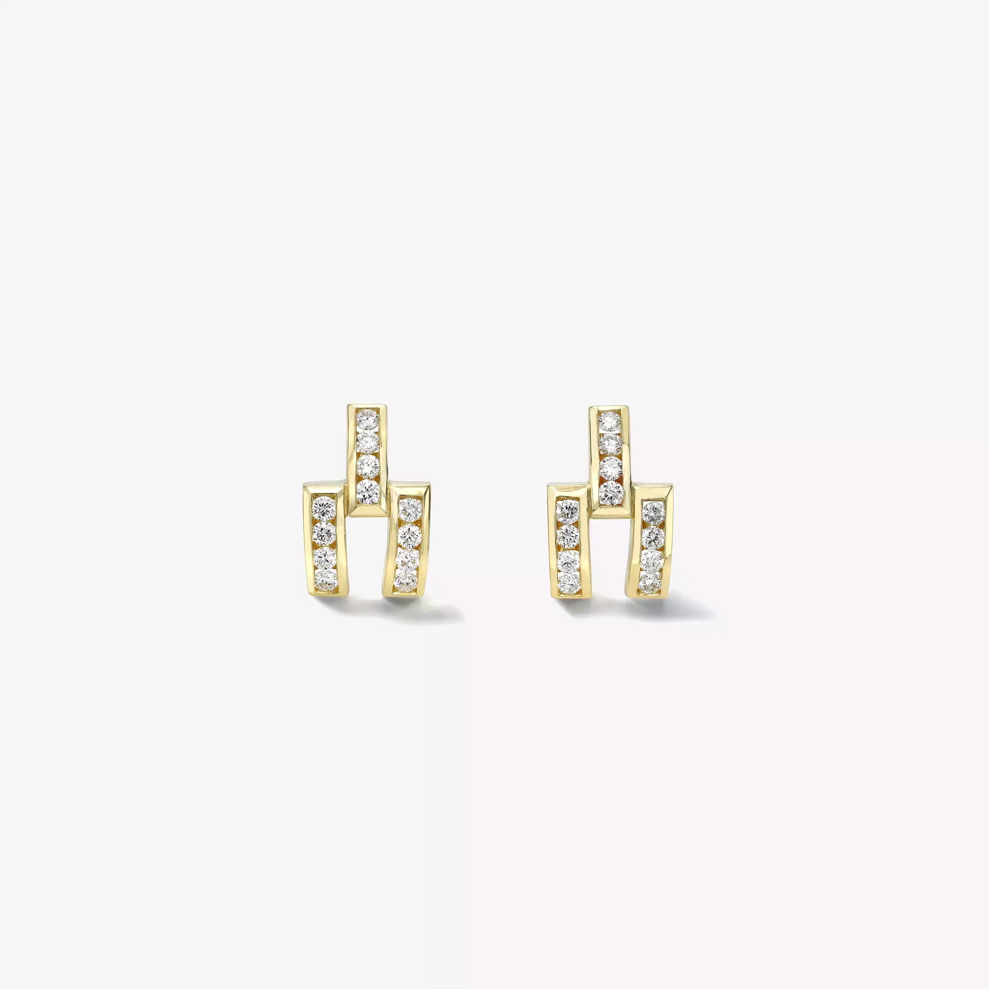 Magna Earrings - Round Diamonds