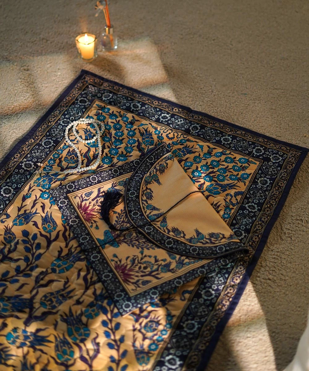 Ottoman - Prayer Mat