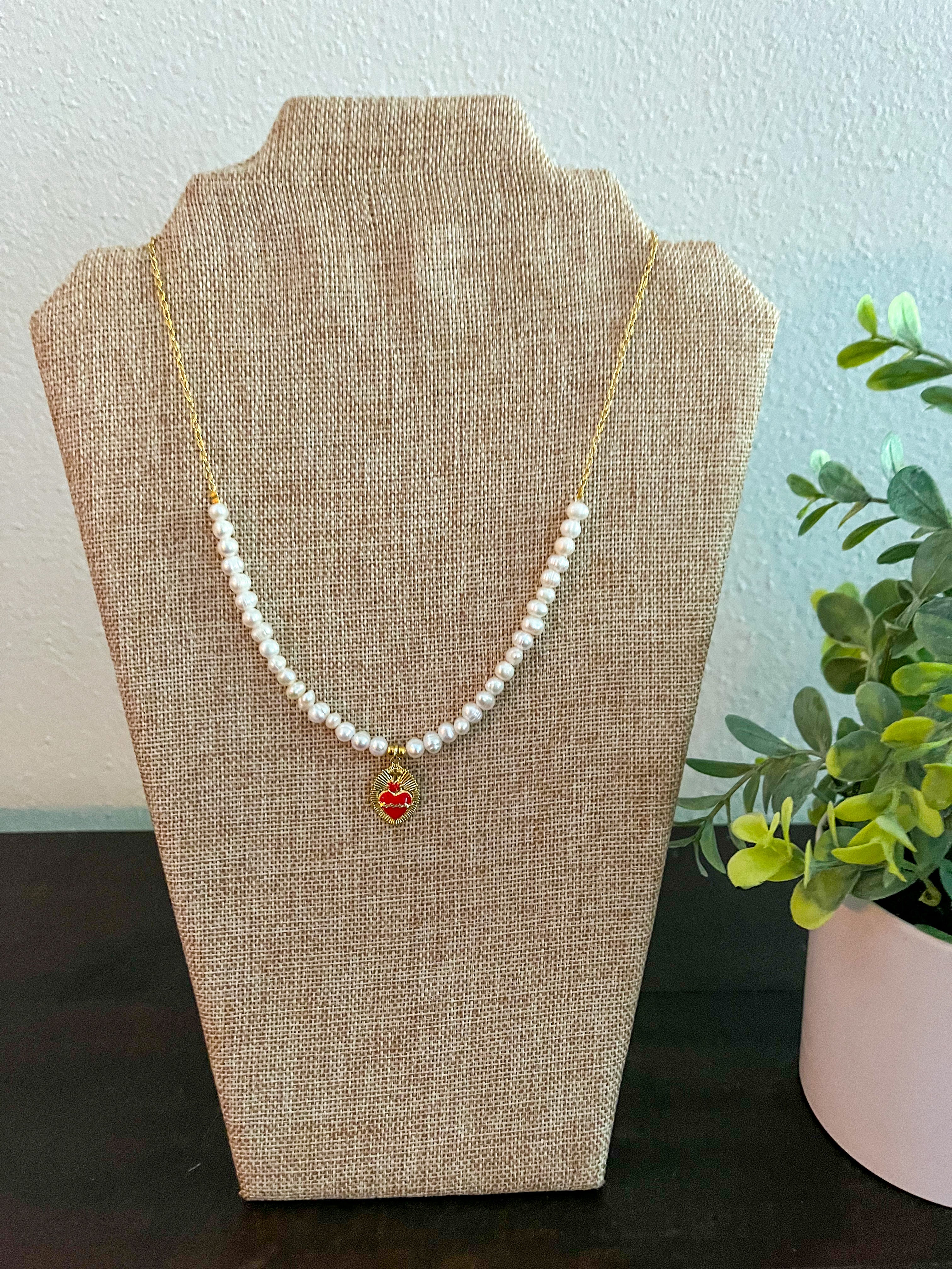 Sagrado corazón necklace